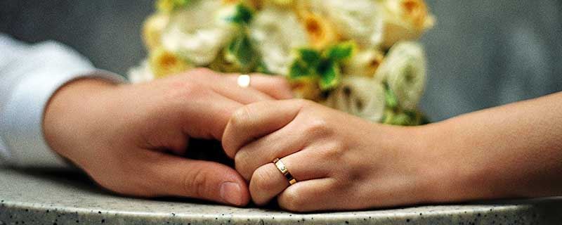 梦见和生疏男人定婚有什么征兆 梦到和生疏男人定婚什么意思