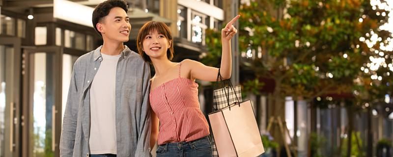 梦见男友买鞋是什么意思 梦见男友买鞋意味着什么