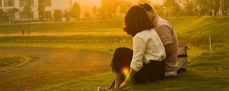 梦见初恋女友养花是什么征兆 梦到初恋女友养花是什么征兆解梦