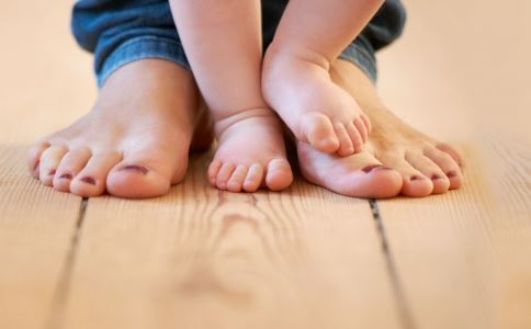 盘点人工喂食婴儿的七大缺陷