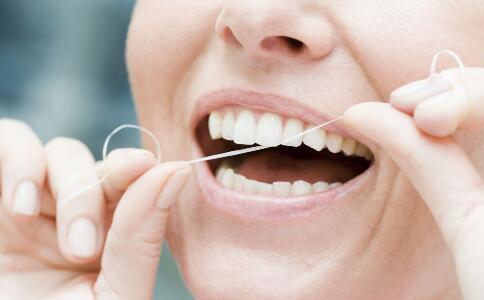 牙龈呈现部分原因