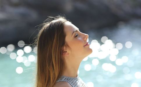 祛除鱼尾纹的四个办法