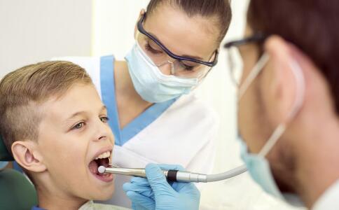 女性口臭的原因