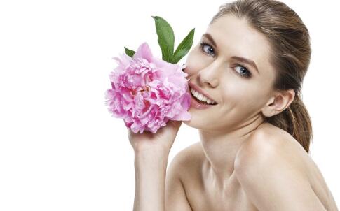 当心美甲不妥反深受其害