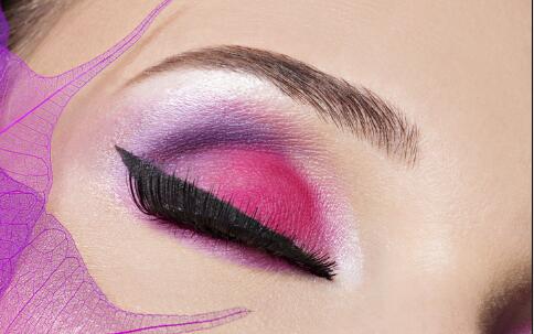 抗击40度高温 超强不脱妆3技巧