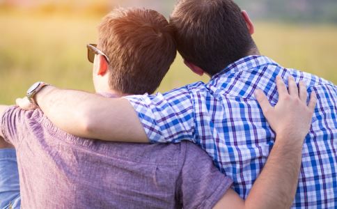 艾滋病感染者能成婚生育吗