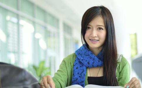 缓慢唇炎的防治办法