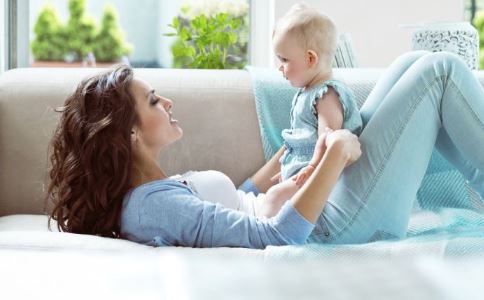 妈妈怎么做好乳房保健作业