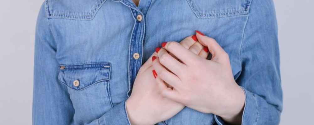 女人乳房一碰就痛什么原因引起