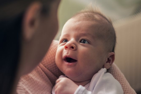 婴儿手背上有青色胎记涵义什么 青色胎记的科学解说