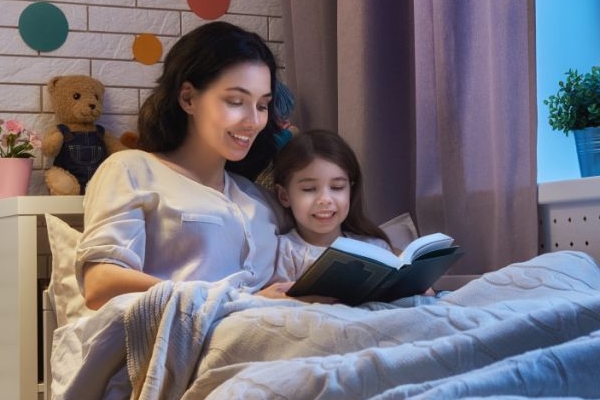 2026蛇是土蛇仍是木蛇 龙年生小孩好仍是蛇年生小孩好