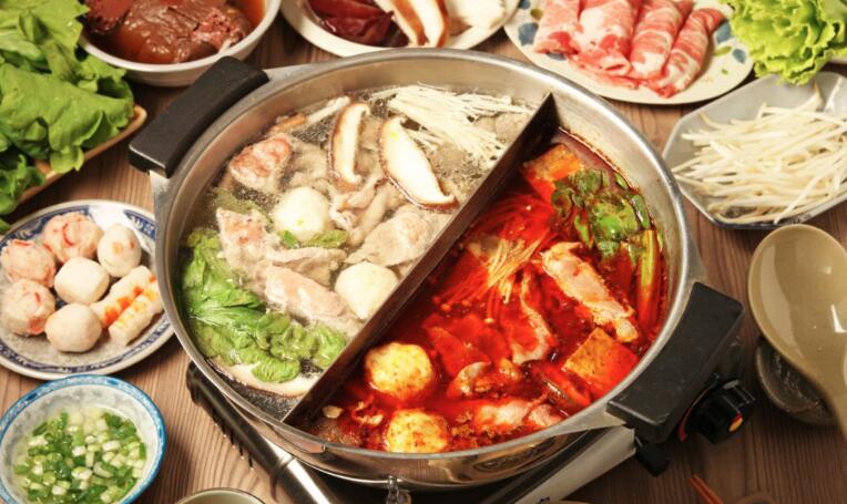 女子楼顶种900余株罂粟涮火锅 获刑6个月缓刑1年