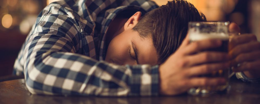 解酒别再吃醒酒药啦！教你9招轻松缓解酒后不适！