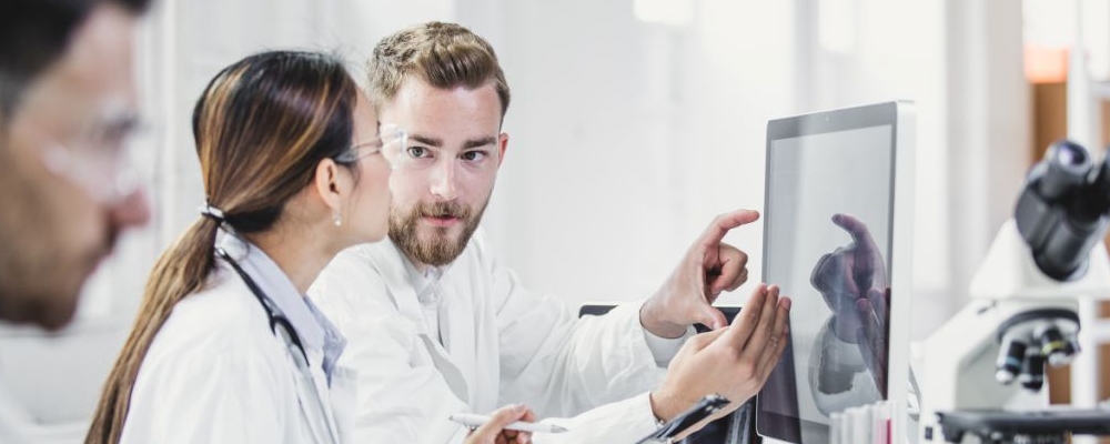 脖子上呈现“小肉粒”，千万不要忽视，可能是身体宣布的信号！