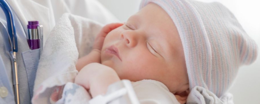 宝宝发烧后身上起红疹是怎样回事要怎样处理呢