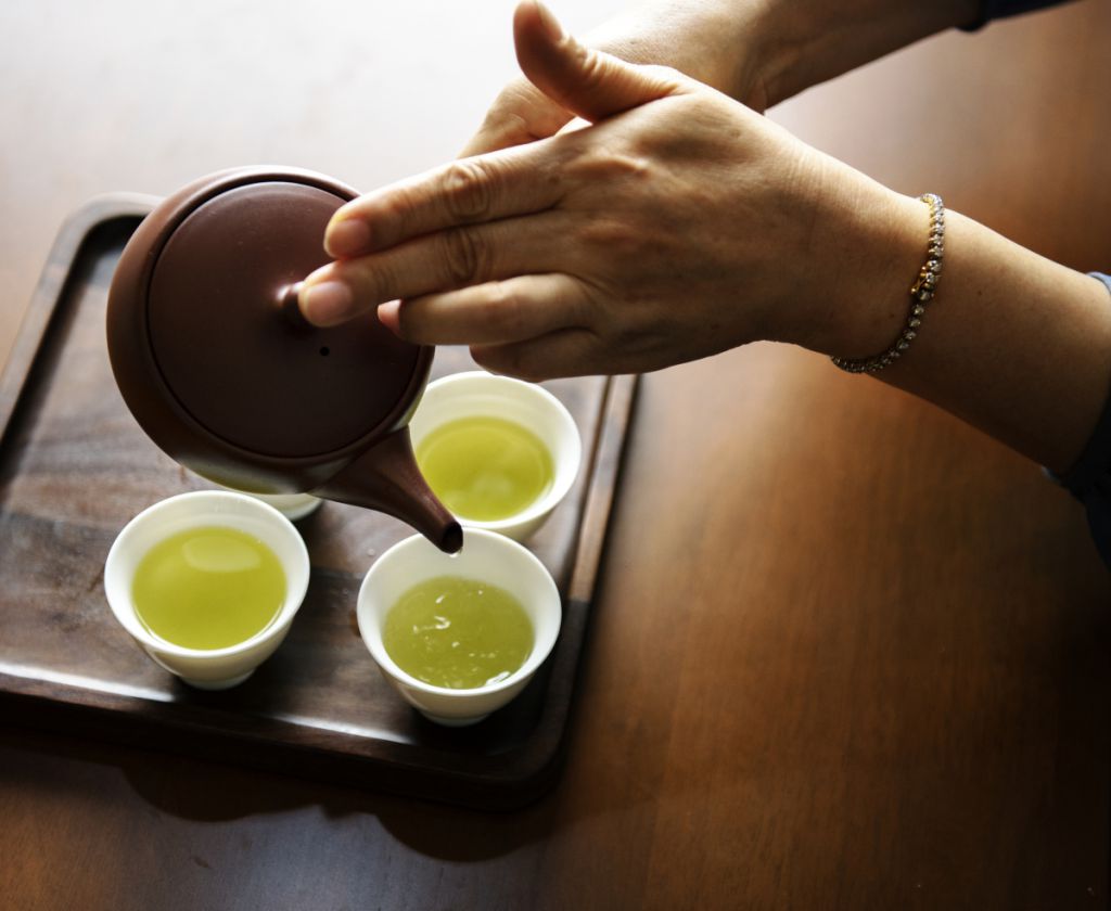 血压高喝什么茶降压？引荐这12款降压茶，作用好的不得了！