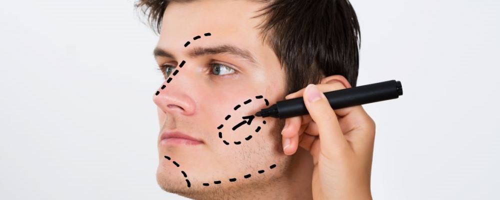 面部整形带来损害不行忽视