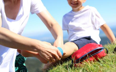 大笑要适度 下巴脱臼时的急救办法
