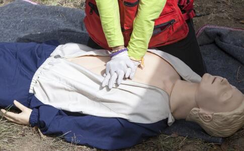 不小心化学溶剂中毒怎么急救