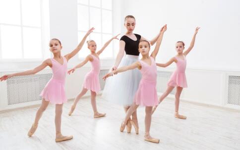 跳街舞让日子充溢健康又高兴