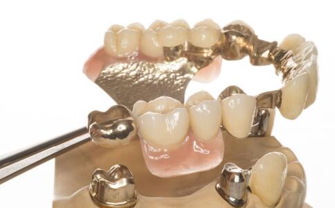 儿童换牙期间爸爸妈妈要注重的5个问题