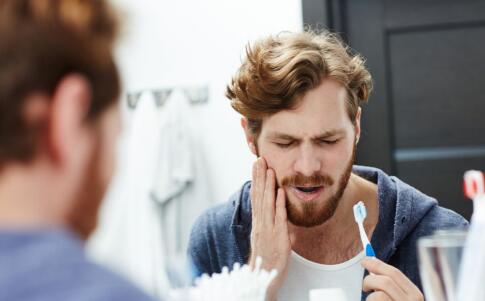 每天茶水漱口能防备龋齿