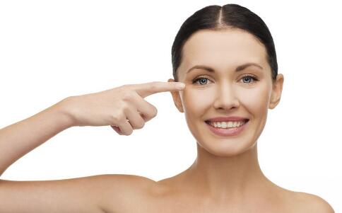 常见有用护唇保湿方法