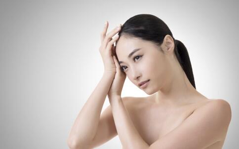 带妆入眠伤皮肤