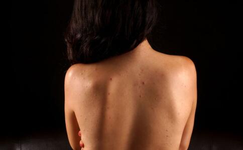 你为什么会得脚气 认清病因医治脚气