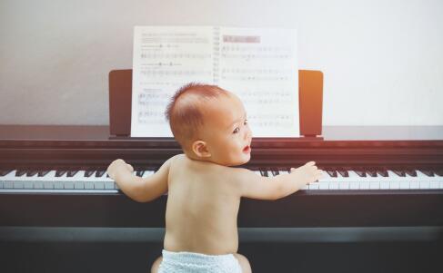 羊年正月出世宝宝怎么起名