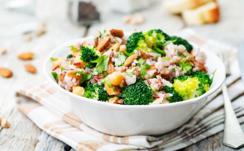 糖尿病人的足部按摩法