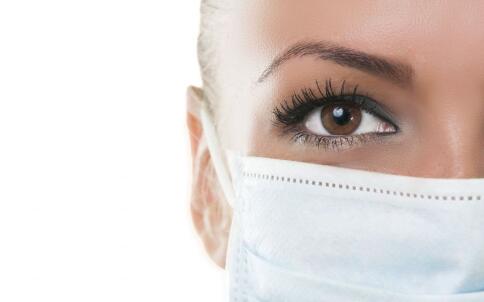 夏日游水好时机 怎么防备红眼病