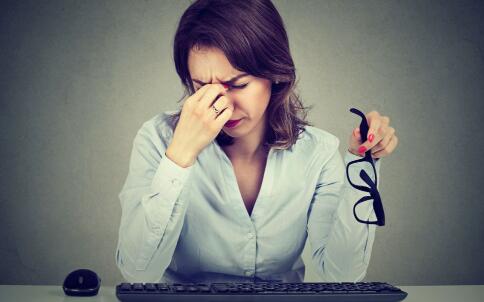 儿童弱视要常常换眼镜