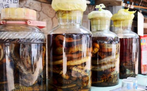 我国各地区泡药酒的不同办法