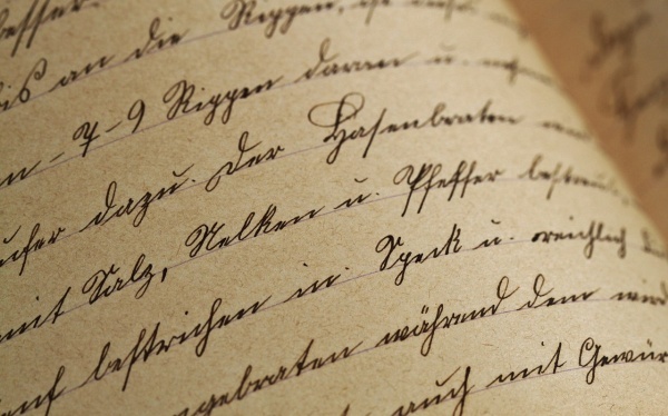 带你看什么样的面相被称为“晚婚相”