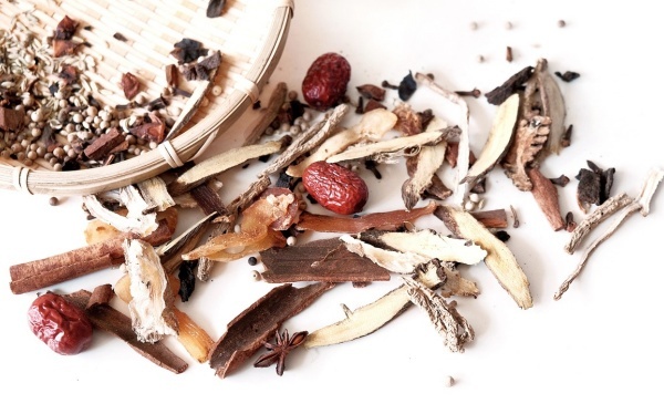 引荐几种医治黄褐斑的办法