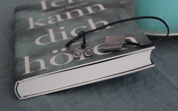 六爻女测分手能否复合得雷地豫卦解析