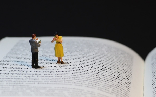 把小书桌整理出大空间的办法