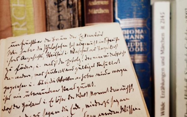 各种水晶的功效及作用 草莓晶手链寓意