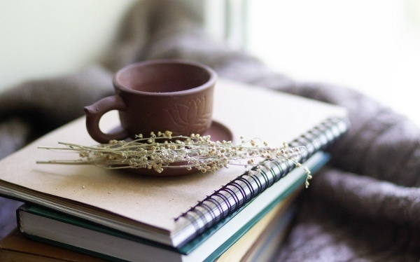 泰国佛牌古曼童灵异事件-看他会由于升职而放弃恋爱吗？