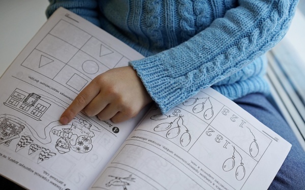 什么蜂蜜比较适合老人?蜂蜜对老人有什么好处?